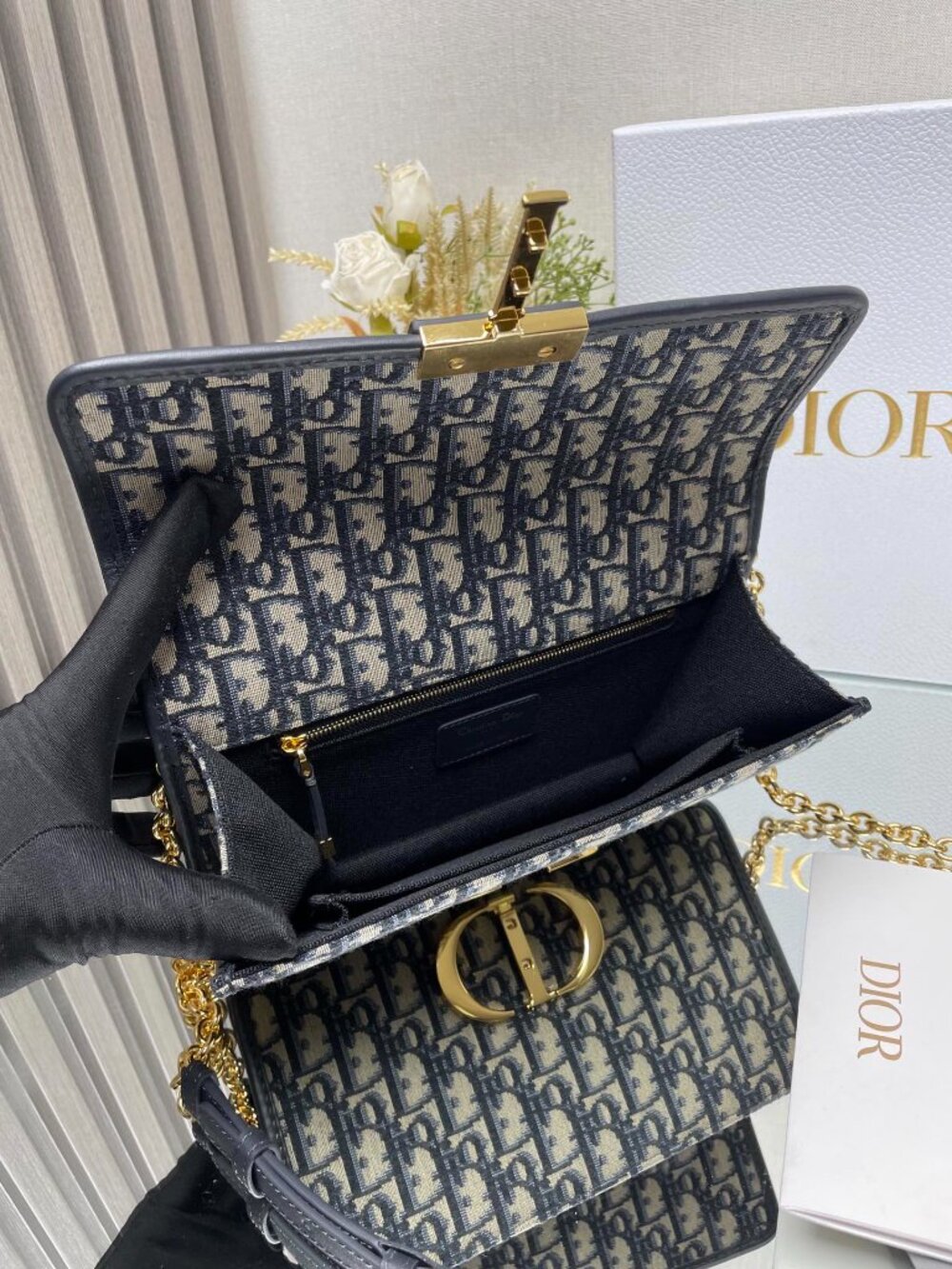 Dior 30 Montaigne East/West Navy Blue Oblique Bag Crossbody - Picture 8 of 8